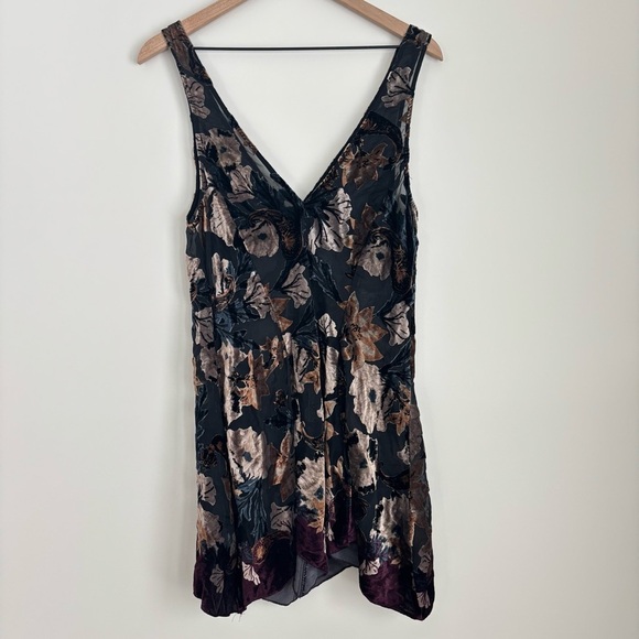 Free People Intimately Velvet Burnout Hanky Hem Slip Dress S - Picture 8 of 10